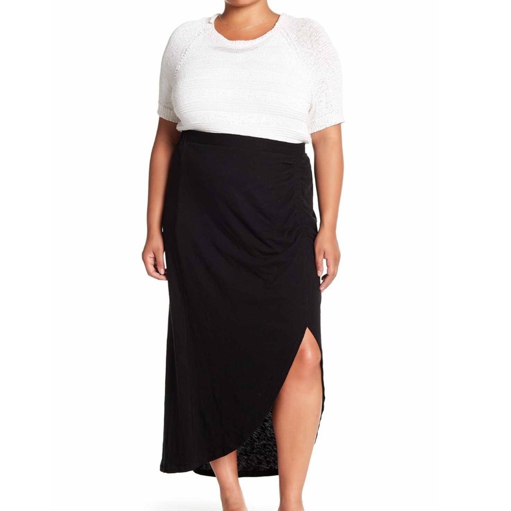 💕x2HP💕Black plus size long skirt